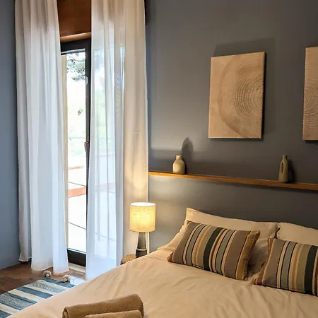 The Place World - Yoga, Wind & Water Bed & Breakfast *